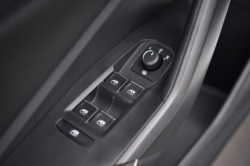Volkswagen Jetta Vehicle Image 08