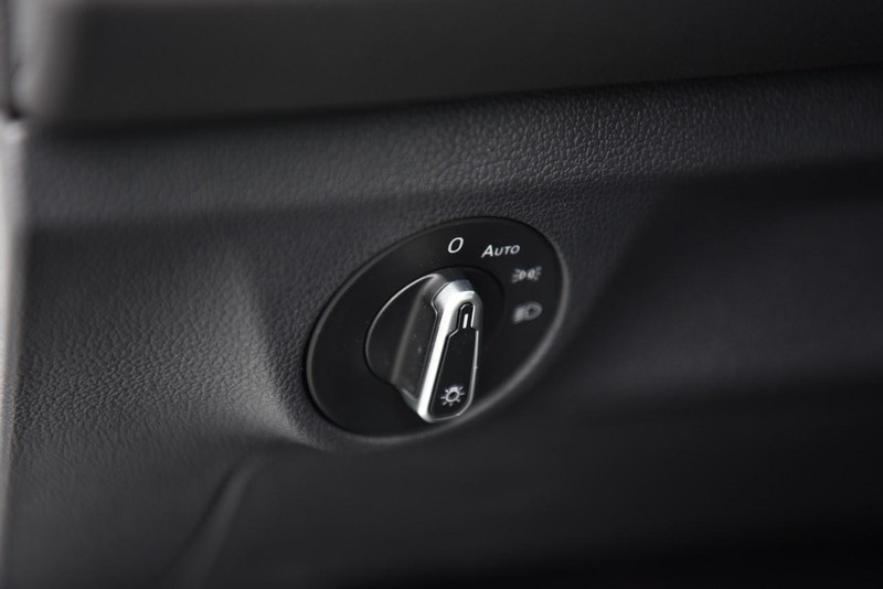 Volkswagen Jetta Vehicle Image 11
