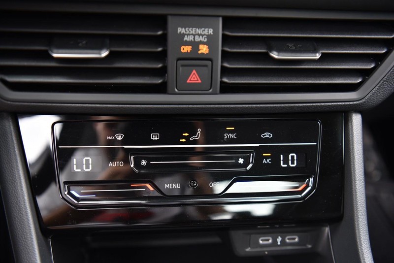 Volkswagen Jetta Vehicle Image 15