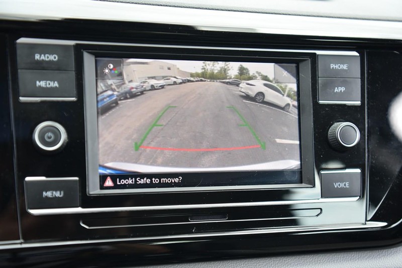 Volkswagen Taos Vehicle Image 14