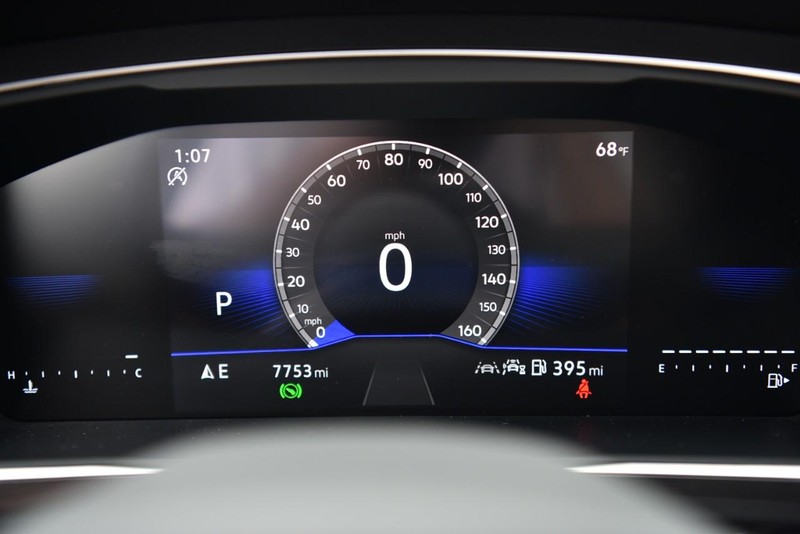 Volkswagen Tiguan Vehicle Image 12