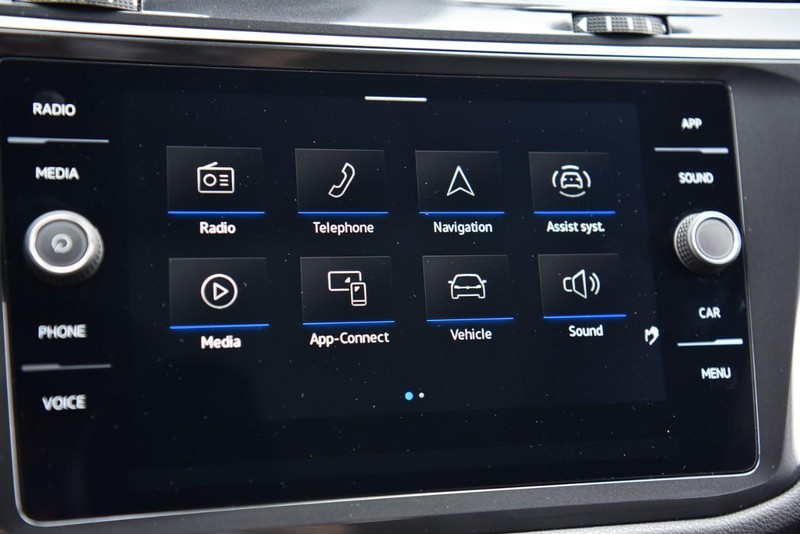 Volkswagen Tiguan Vehicle Image 14