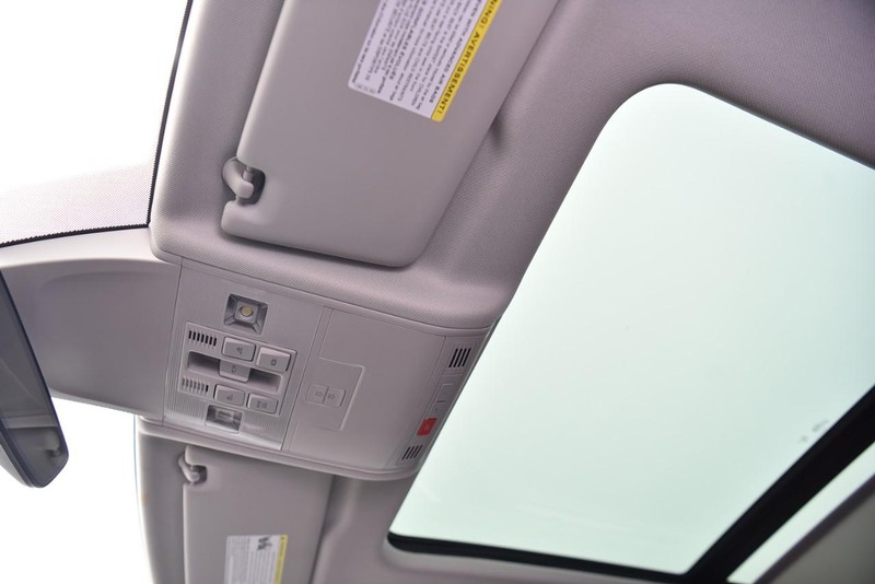 Volkswagen Tiguan Vehicle Image 22