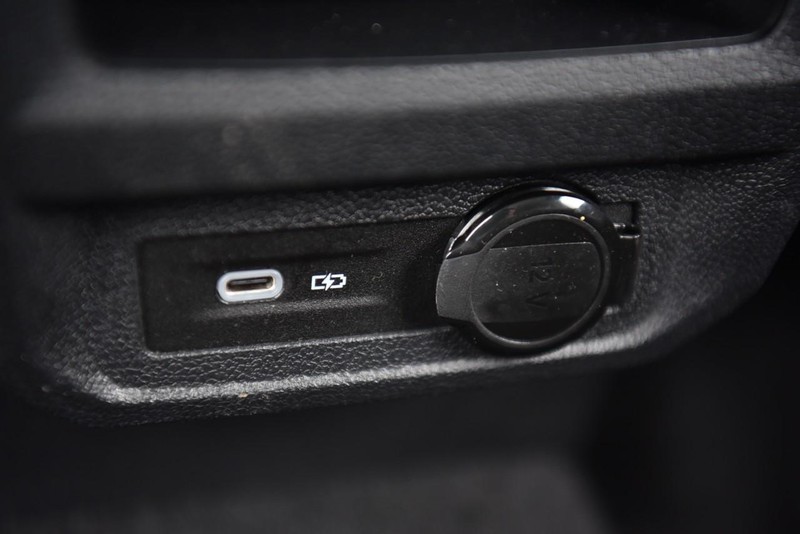 Volkswagen Tiguan Vehicle Image 25