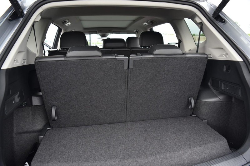 Volkswagen Tiguan Vehicle Image 27