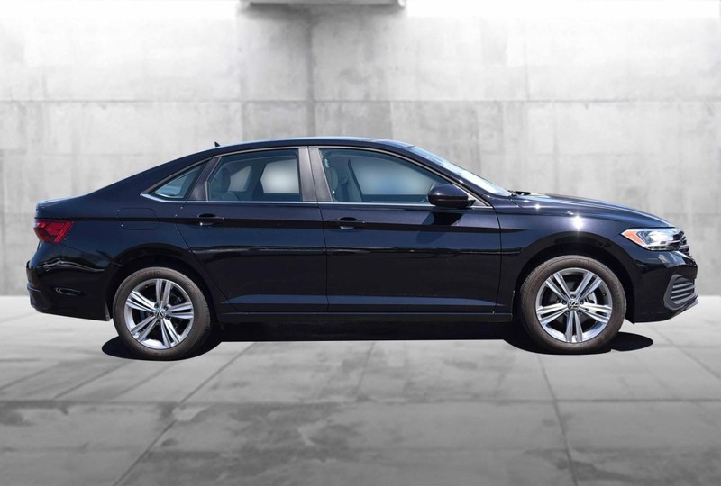 Volkswagen Jetta Vehicle Image 05