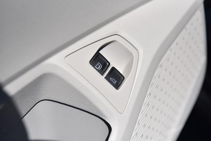 Volkswagen Jetta Vehicle Image 09