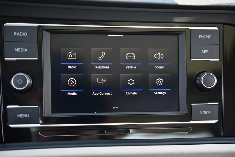 Volkswagen Jetta Vehicle Image 14
