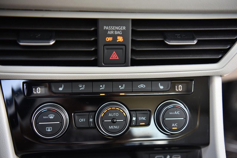 Volkswagen Jetta Vehicle Image 15