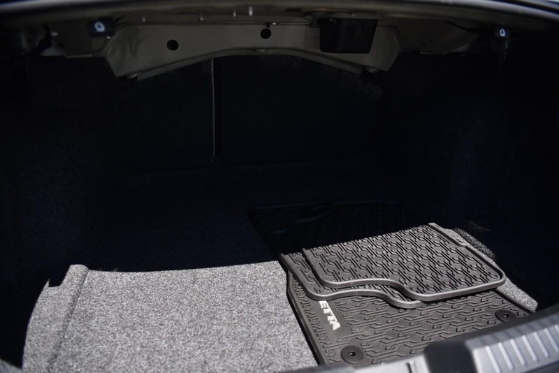 Volkswagen Jetta Vehicle Image 24