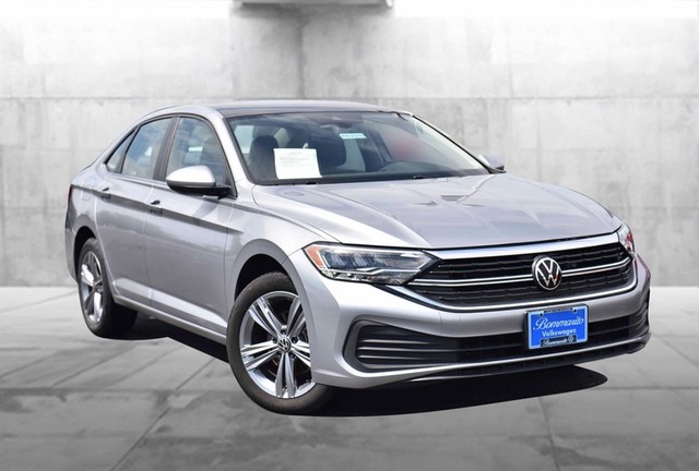 3VW7M7BU8RM027529