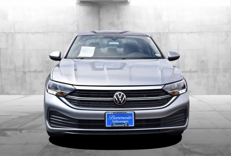 Volkswagen Jetta Vehicle Image 04