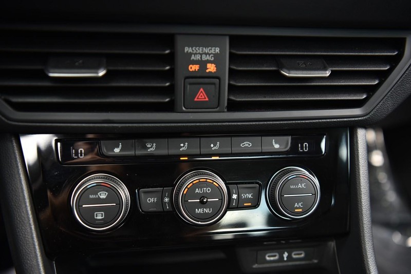 Volkswagen Jetta Vehicle Image 15