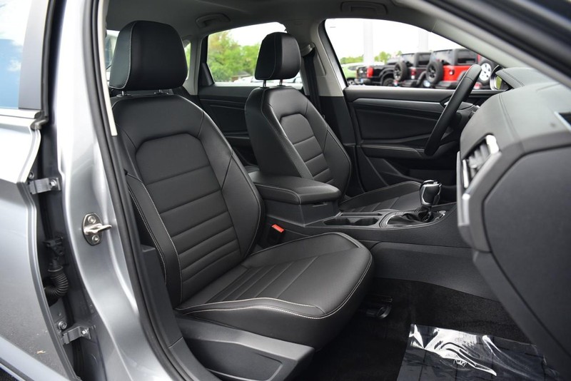 Volkswagen Jetta Vehicle Image 21
