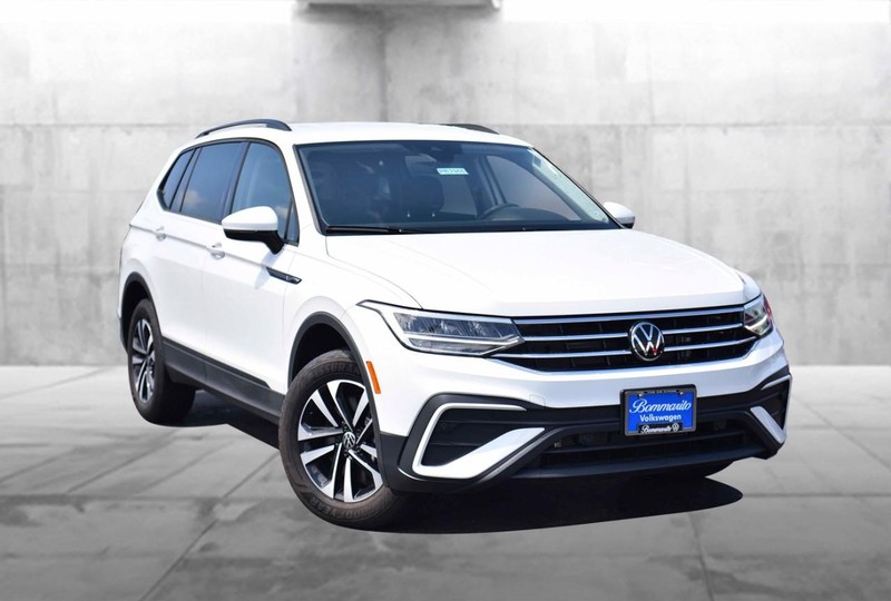 Volkswagen Tiguan Vehicle Image 02