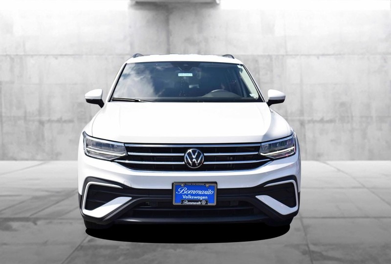 Volkswagen Tiguan Vehicle Image 04