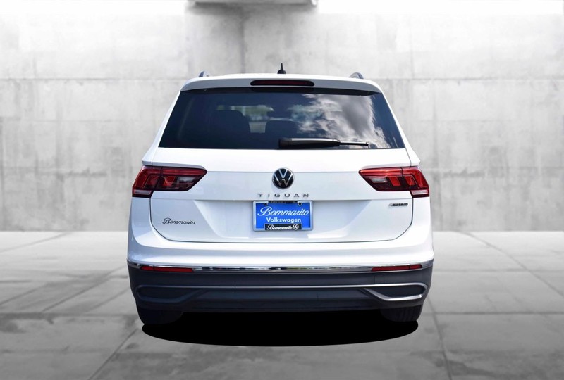 Volkswagen Tiguan Vehicle Image 06