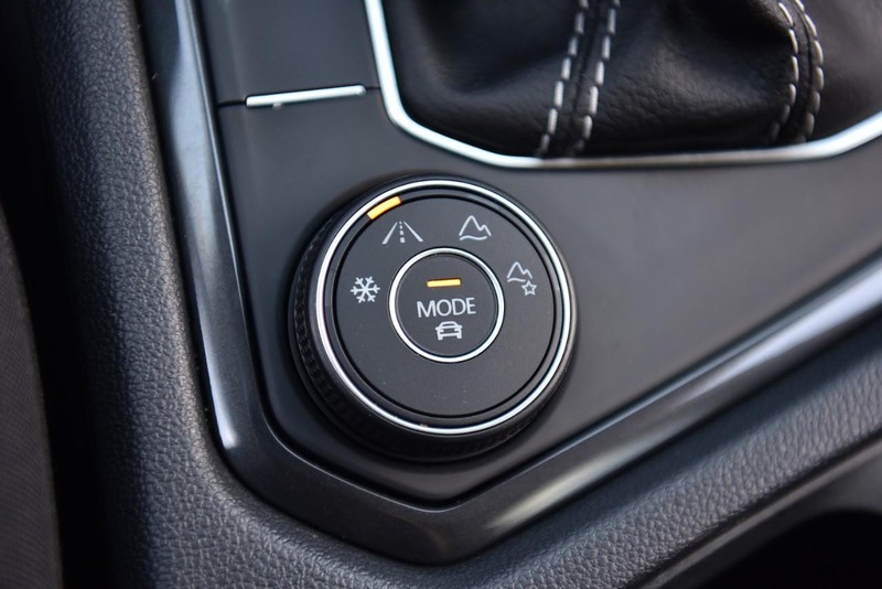 Volkswagen Tiguan Vehicle Image 17