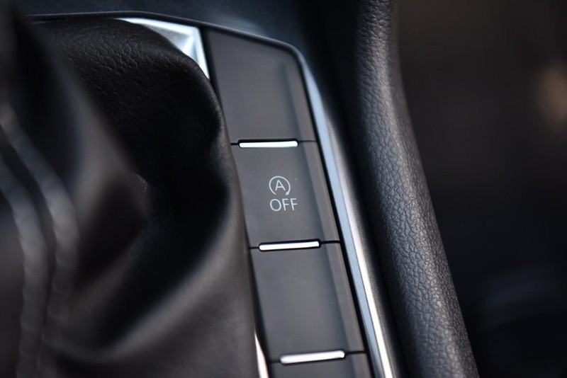 Volkswagen Tiguan Vehicle Image 18