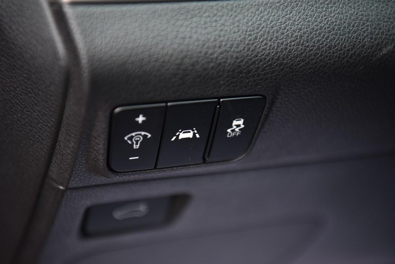 Kia K5 Vehicle Image 10