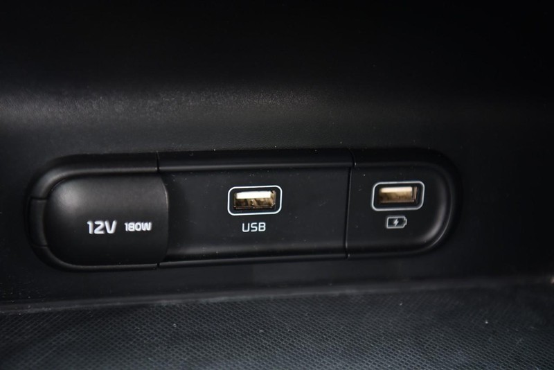 Kia K5 Vehicle Image 15