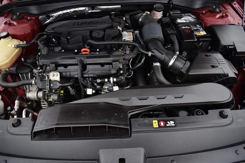 Kia K5 Vehicle Image 24