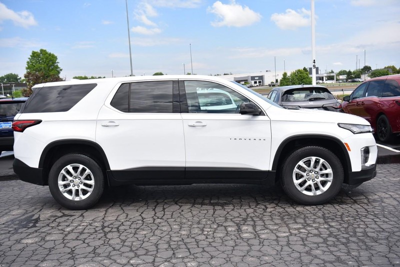 Chevrolet Traverse Vehicle Image 05