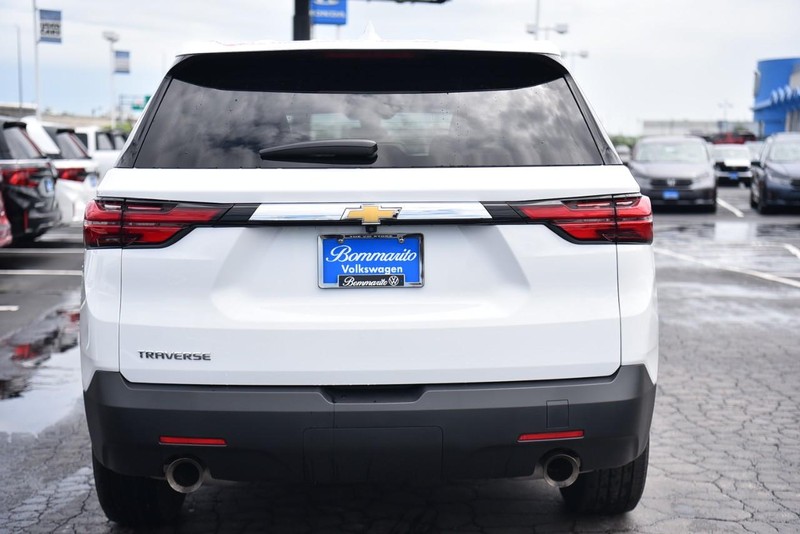 Chevrolet Traverse Vehicle Image 06