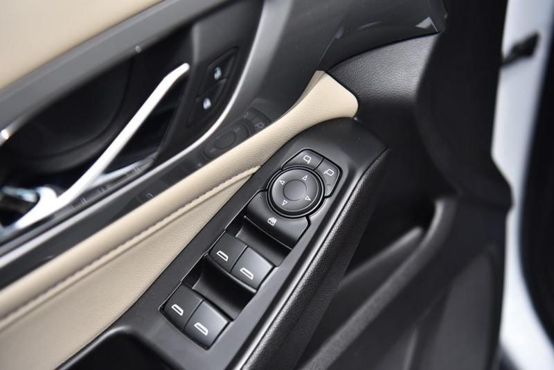 Chevrolet Traverse Vehicle Image 09