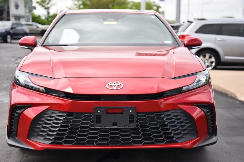 Toyota Camry Vehicle Image 04