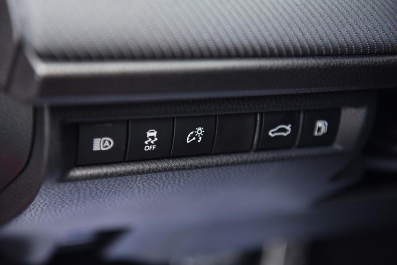 Toyota Camry Vehicle Image 11