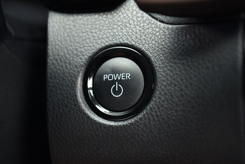 Toyota Camry Vehicle Image 18