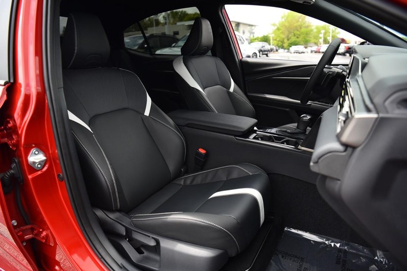Toyota Camry Vehicle Image 21