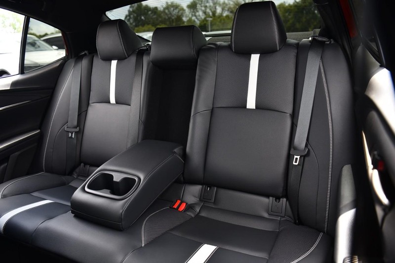 Toyota Camry Vehicle Image 23