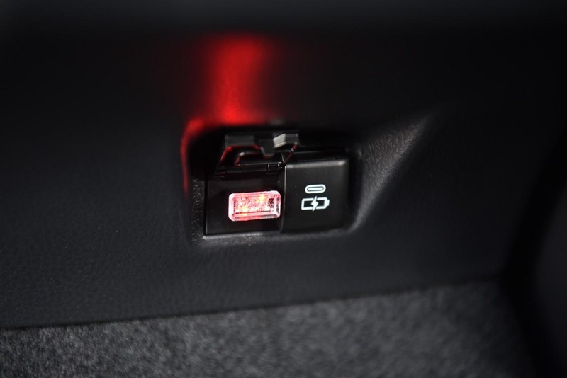 Toyota Camry Vehicle Image 25