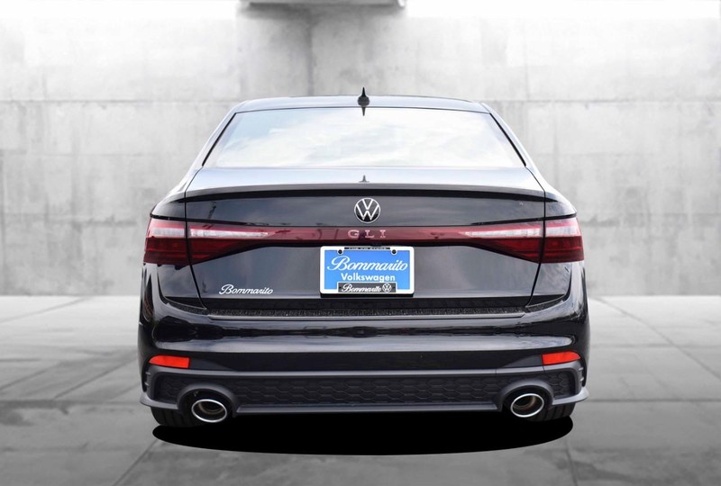 Volkswagen JETTA GLI Vehicle Image 06