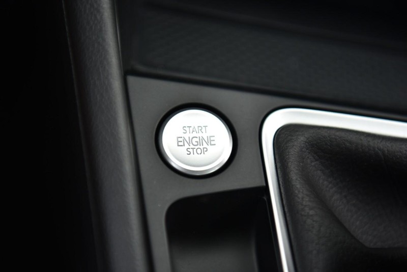 Volkswagen JETTA GLI Vehicle Image 17