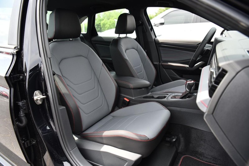 Volkswagen JETTA GLI Vehicle Image 22