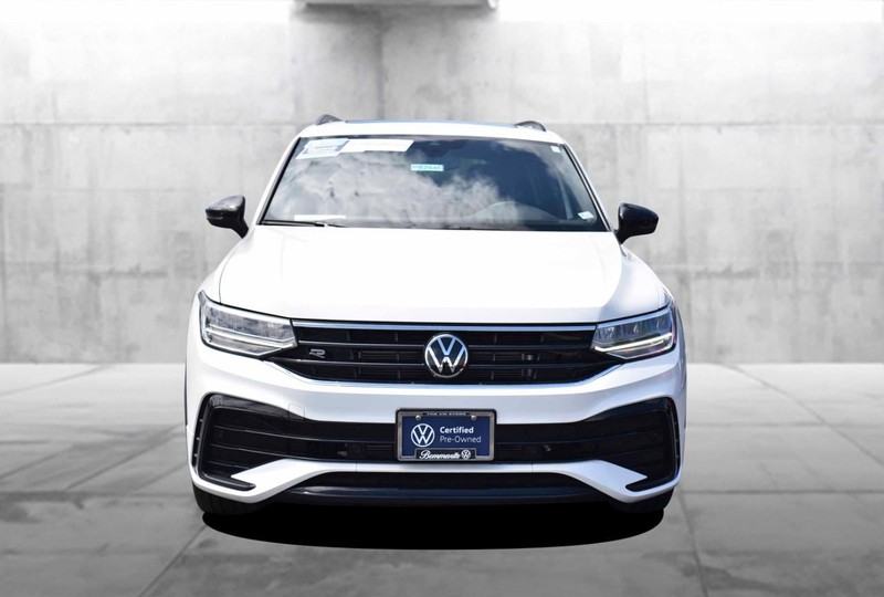 Volkswagen Tiguan Vehicle Image 04
