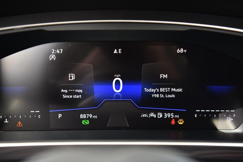 Volkswagen Tiguan Vehicle Image 12