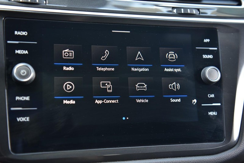 Volkswagen Tiguan Vehicle Image 14