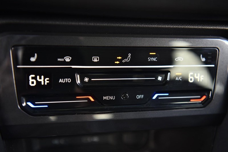 Volkswagen Tiguan Vehicle Image 15
