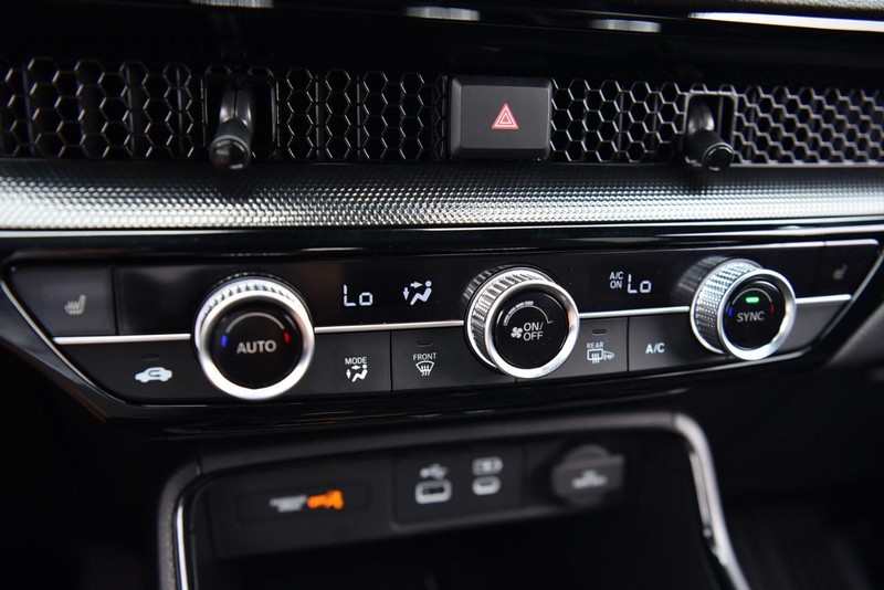 Honda CR-V Hybrid Vehicle Image 15