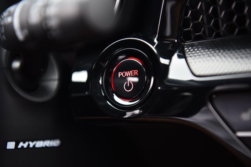 Honda CR-V Hybrid Vehicle Image 19