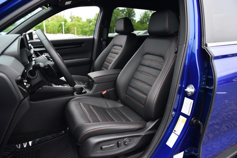 Honda CR-V Hybrid Vehicle Image 21