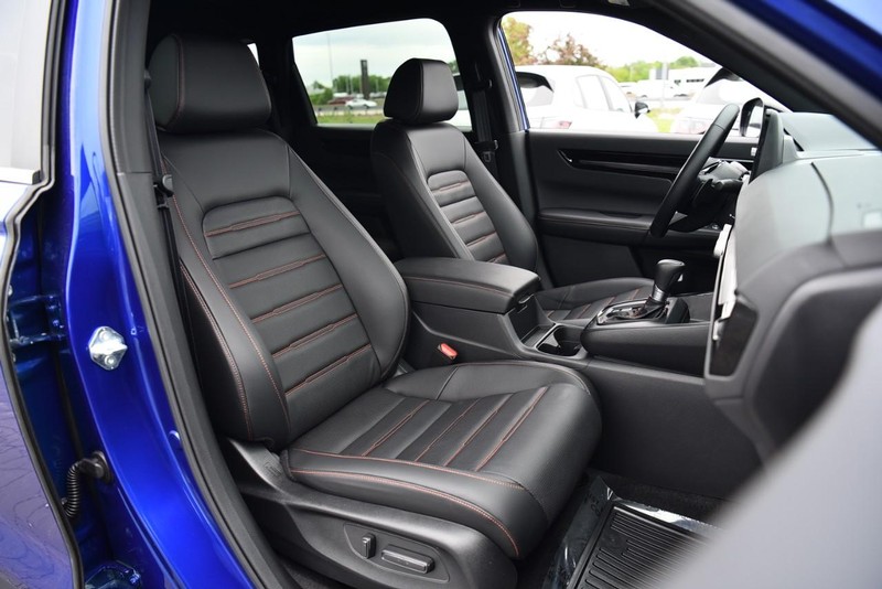 Honda CR-V Hybrid Vehicle Image 22