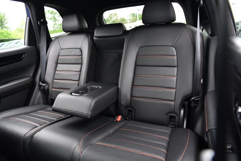 Honda CR-V Hybrid Vehicle Image 24
