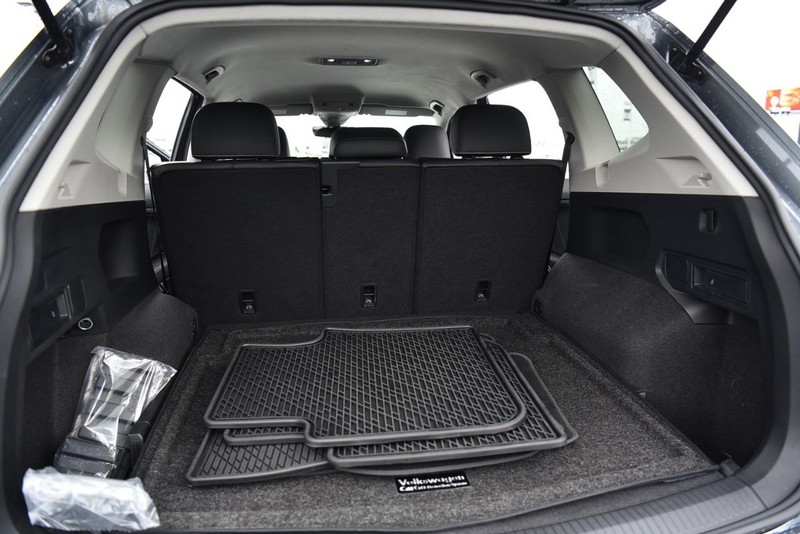 Volkswagen Tiguan Vehicle Image 24