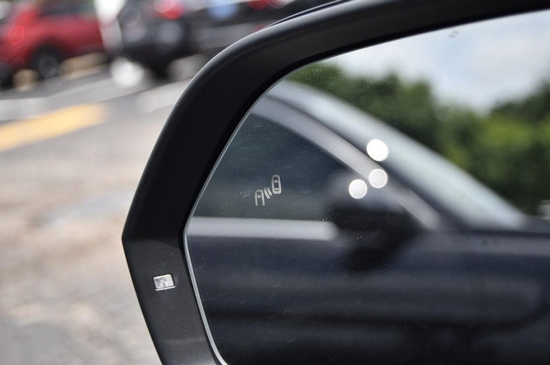 Volkswagen Atlas Cross Sport Vehicle Image 09