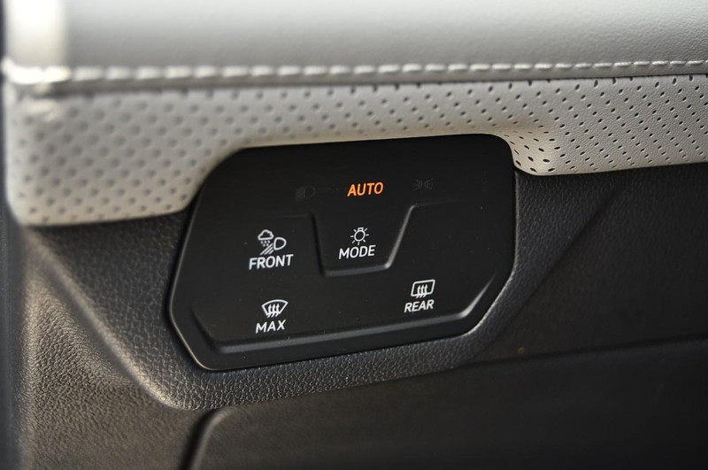 Volkswagen Atlas Cross Sport Vehicle Image 10